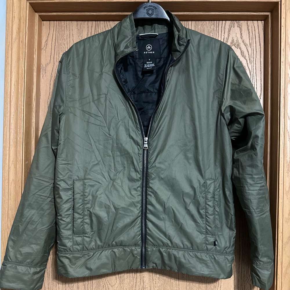 Aether Men's Olive Windbreaker Jacket